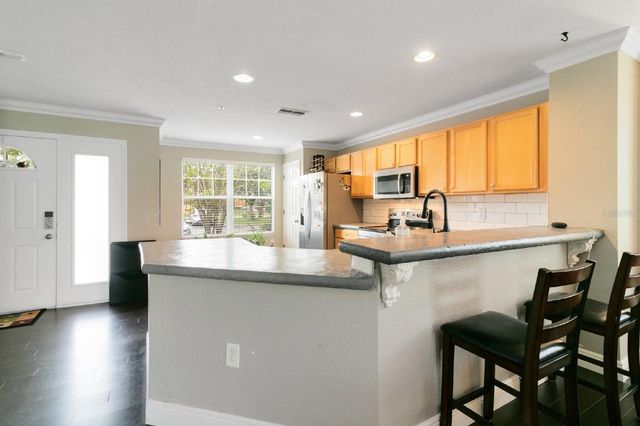 5800 LAKE POINTE VILLAGE CIRCLE 601, Orlando, FL 32822