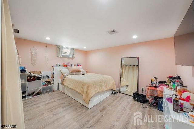 40 Buttonwood Drive, Sayreville, NJ 08859