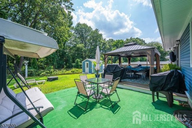 40 Buttonwood Drive, Sayreville, NJ 08859