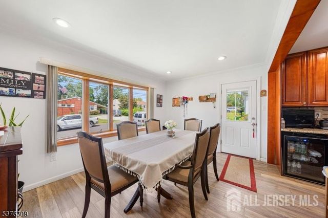 40 Buttonwood Drive, Sayreville, NJ 08859