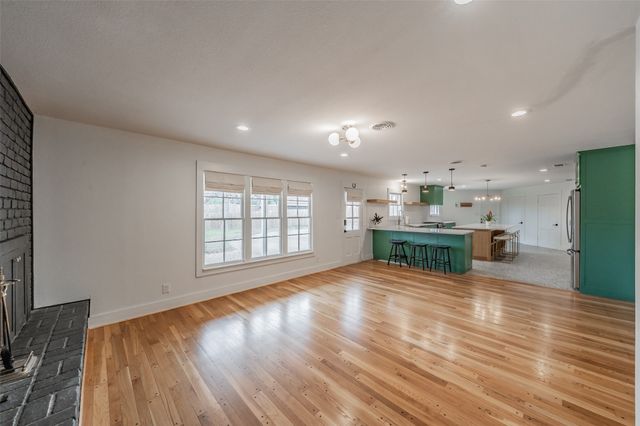 5917 Jacqueline Road, Fort Worth, TX 76112