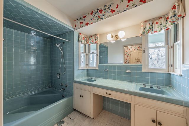 5917 Jacqueline Road, Fort Worth, TX 76112