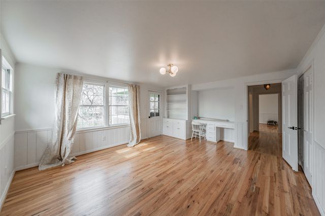 5917 Jacqueline Road, Fort Worth, TX 76112