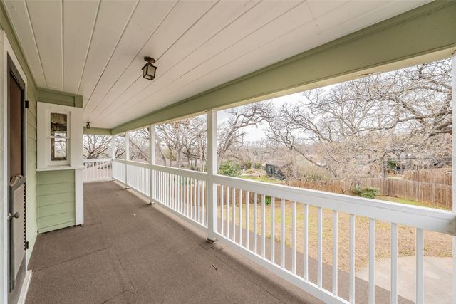 5917 Jacqueline Road, Fort Worth, TX 76112