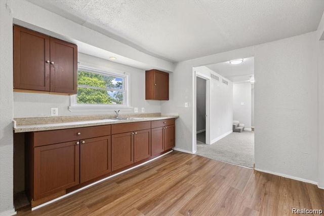 3140 Moore Street, Inkster, MI 48141