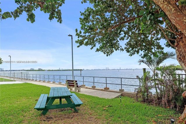 880 NE 69th St 14H, Miami, FL 33138