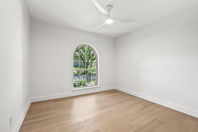 10801 Middle Knoll Drive, Dallas, TX 75238
