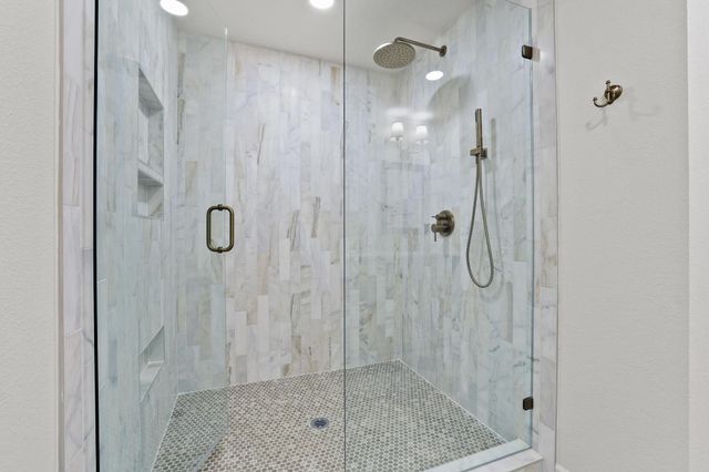 10801 Middle Knoll Drive, Dallas, TX 75238