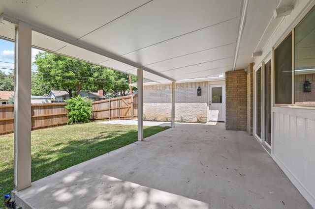 10801 Middle Knoll Drive, Dallas, TX 75238