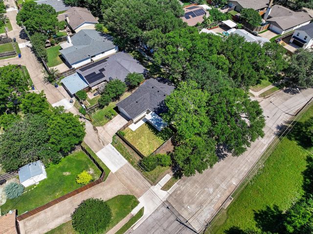 10801 Middle Knoll Drive, Dallas, TX 75238