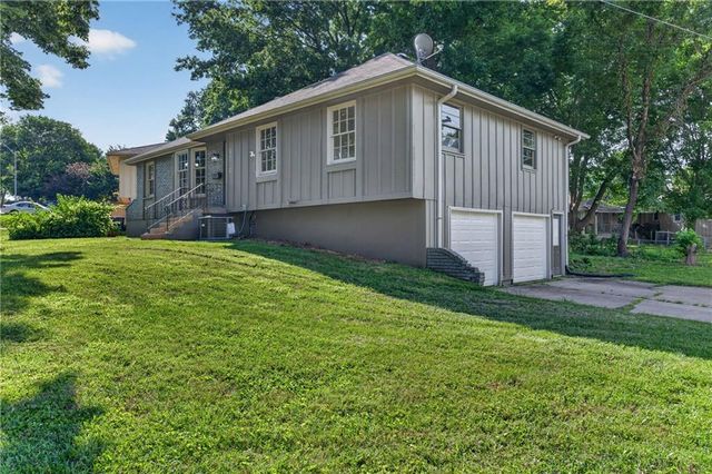 12001 E 57th Street, Kansas City, MO 64133