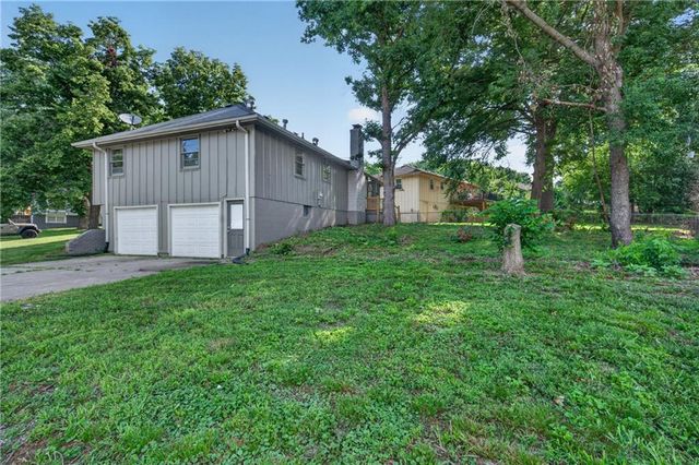 12001 E 57th Street, Kansas City, MO 64133