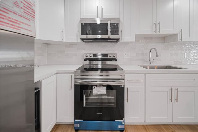 2106 Alfred Dr, Boynton Beach, FL 33426