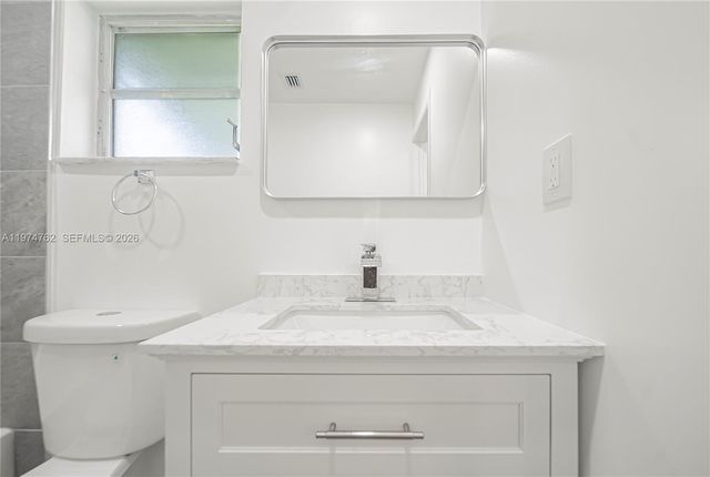 2106 Alfred Dr, Boynton Beach, FL 33426