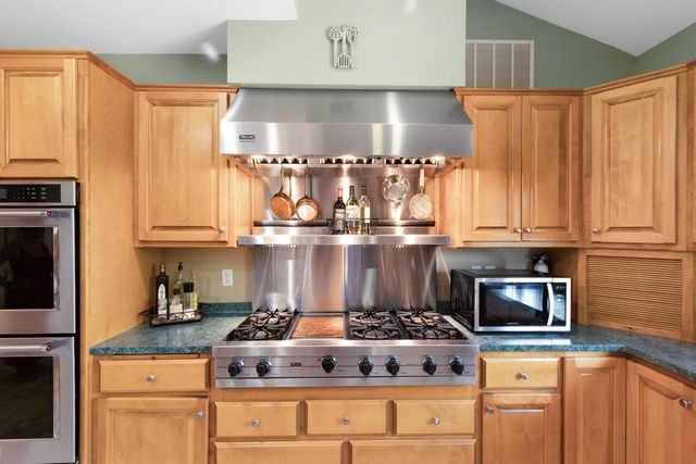 4705 301 AVENUE, Salem, WI 53168