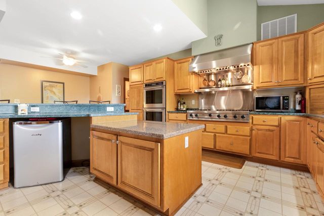 4705 301 AVENUE, Salem, WI 53168