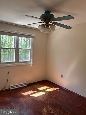 4400 YATES RD, Bensalem, PA 19020