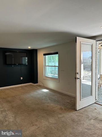 4400 YATES RD, Bensalem, PA 19020
