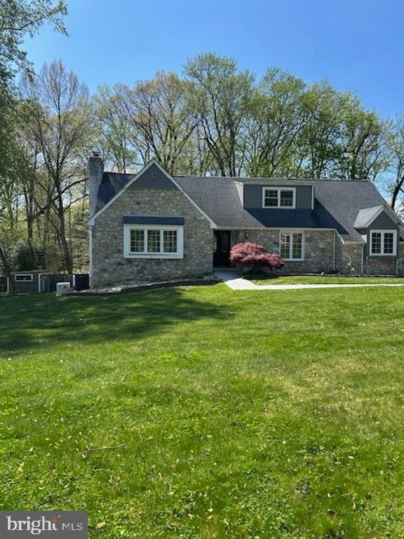 4400 YATES RD, Bensalem, PA 19020