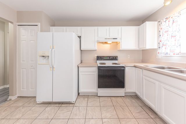 7422 Meadow Lane, Ypsilanti, MI 48197