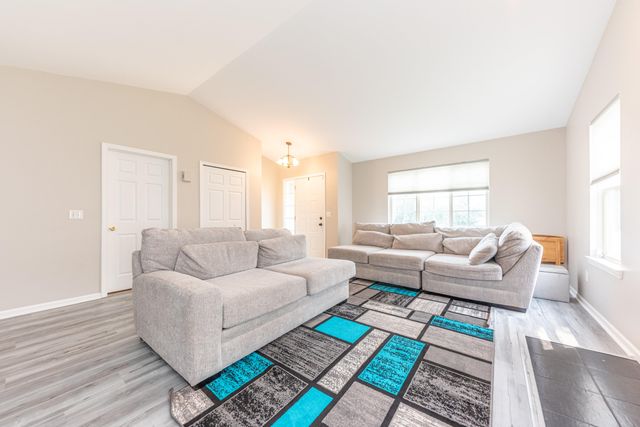 7422 Meadow Lane, Ypsilanti, MI 48197
