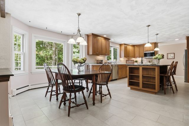 15 Silver Hill Rd, Acton, MA 01720