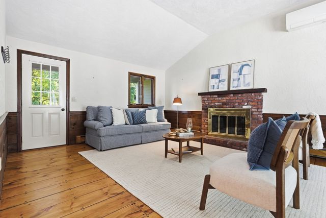 15 Silver Hill Rd, Acton, MA 01720