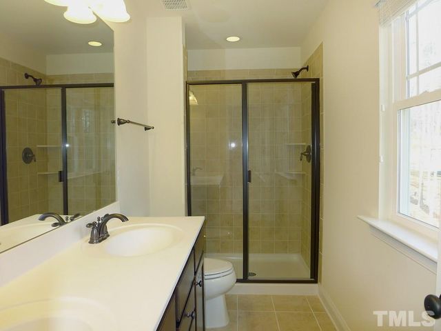 121 Bella Drive, Chapel Hill, NC 27516