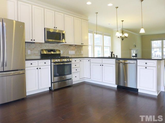 121 Bella Drive, Chapel Hill, NC 27516