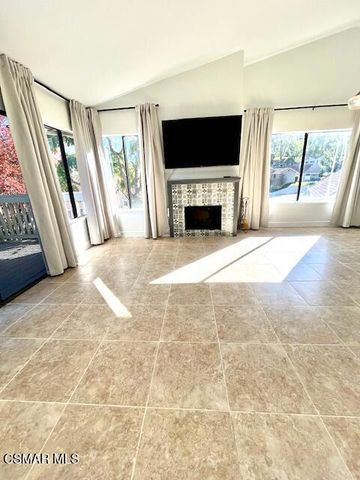 658 La Corona Court, Oak Park, CA 91377