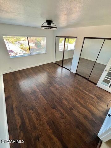 658 La Corona Court, Oak Park, CA 91377