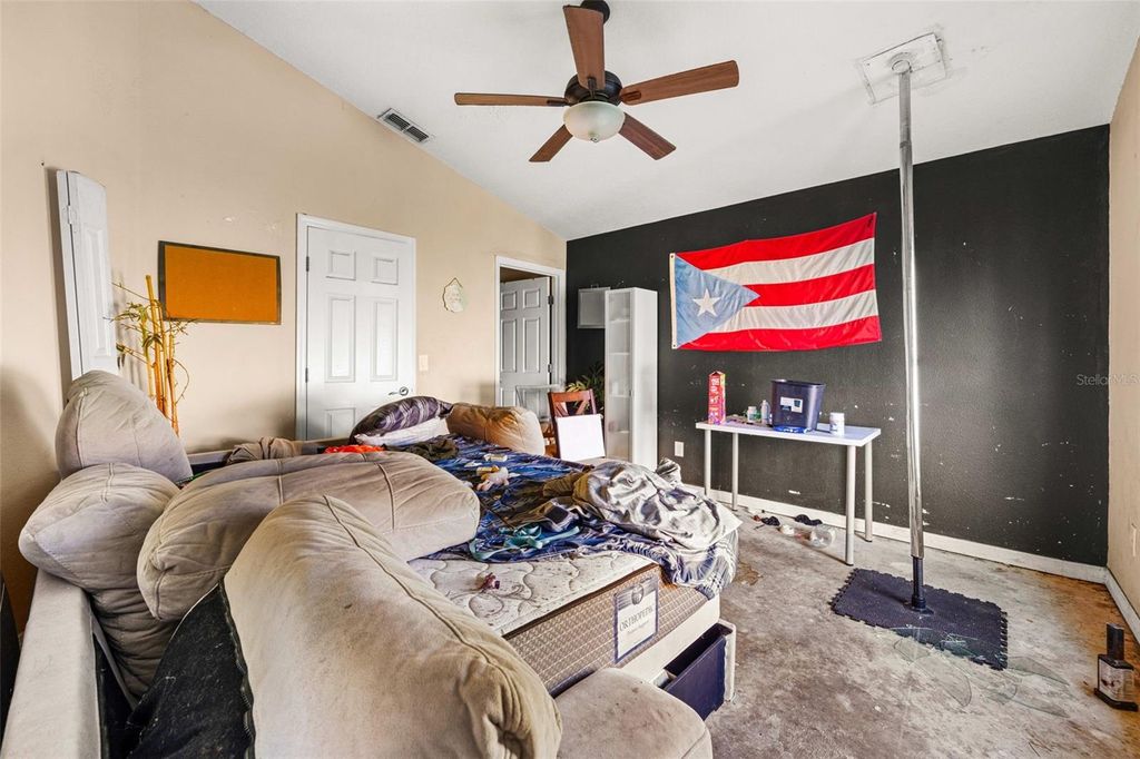 Image 17 of property listing at 7865 PINE FORK DRIVE, Orlando, FL 32822