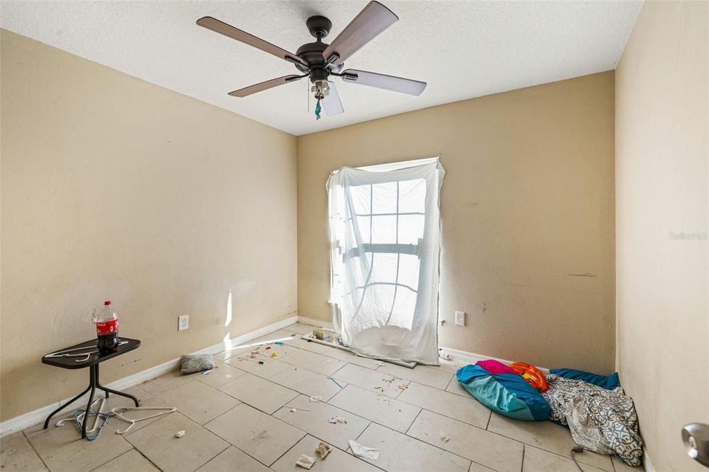 Image 5 of property listing at 7865 PINE FORK DRIVE, Orlando, FL 32822