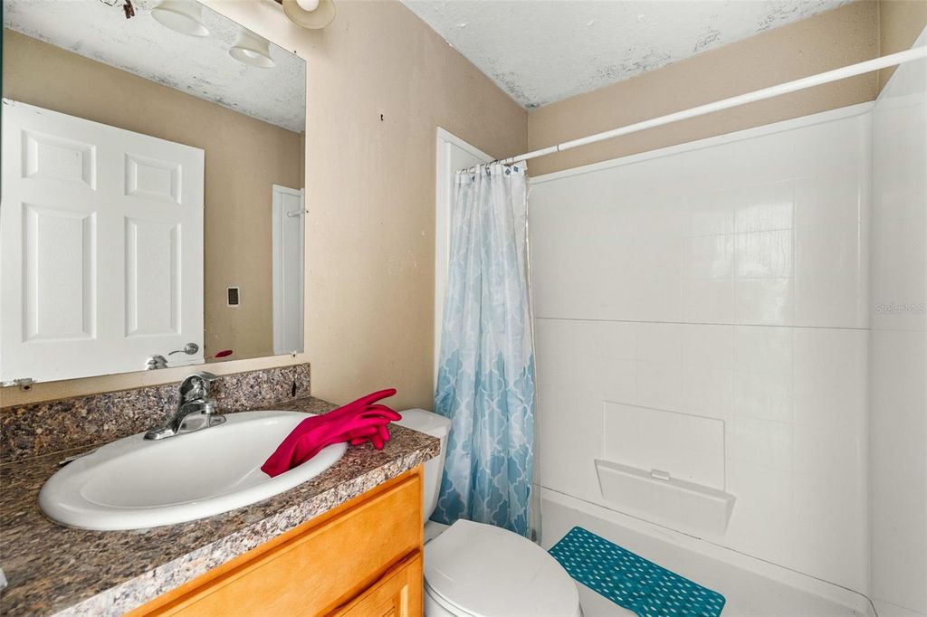 Image 7 of property listing at 7865 PINE FORK DRIVE, Orlando, FL 32822