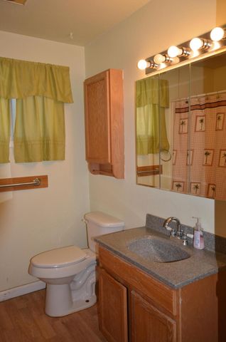 1112 NW Bellevue Place, Grants Pass, OR 97526