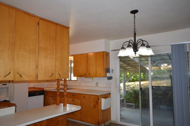 1112 NW Bellevue Place, Grants Pass, OR 97526