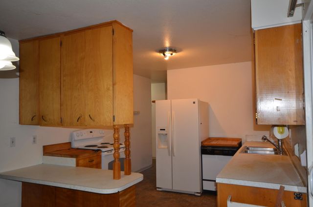1112 NW Bellevue Place, Grants Pass, OR 97526