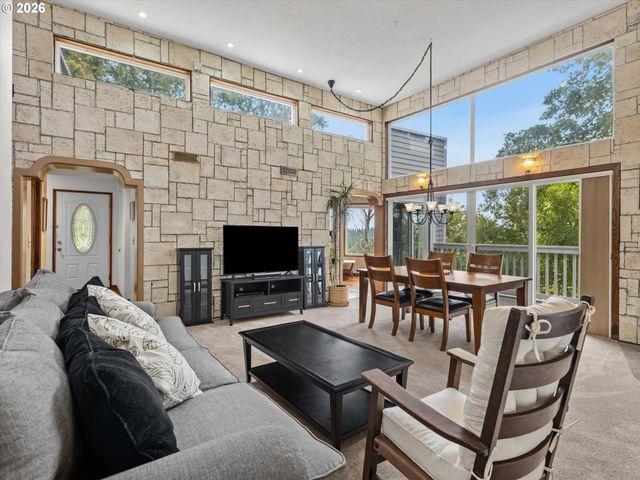48 EAGLE CREST Dr 1A, Lake Oswego, OR 97035