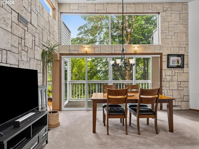 48 EAGLE CREST Dr 1A, Lake Oswego, OR 97035