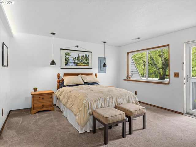 48 EAGLE CREST Dr 1A, Lake Oswego, OR 97035