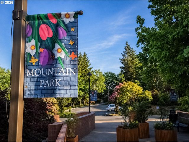 48 EAGLE CREST Dr 1A, Lake Oswego, OR 97035