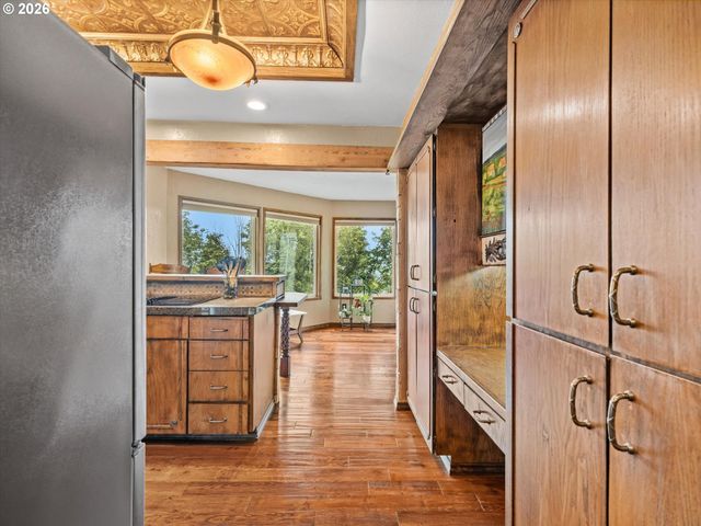 48 EAGLE CREST Dr 1A, Lake Oswego, OR 97035