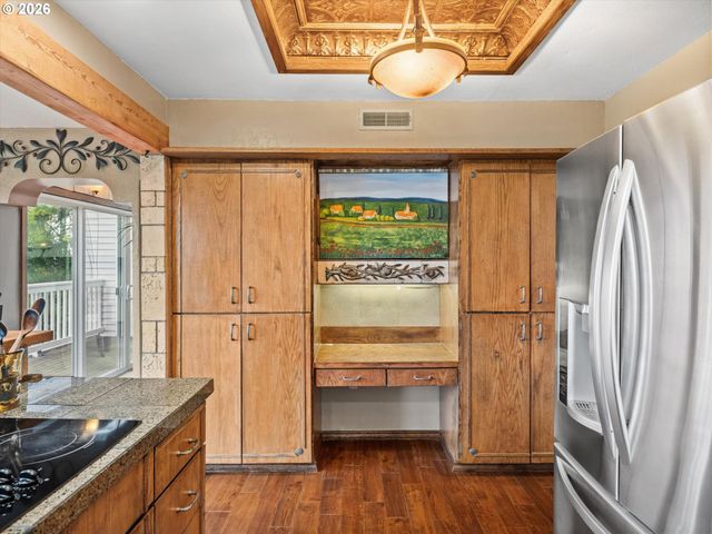 48 EAGLE CREST Dr 1A, Lake Oswego, OR 97035