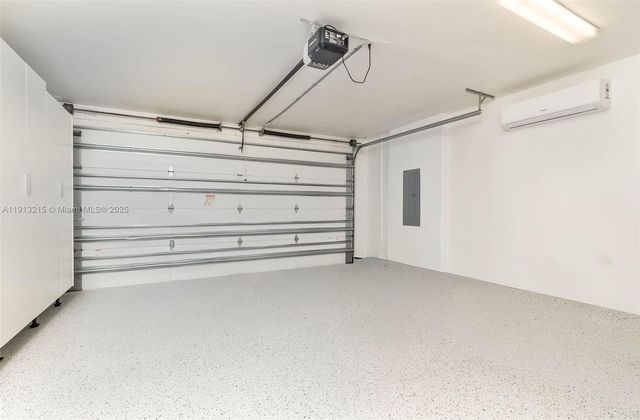 6745 NW 103rd Ave, Doral, FL 33178