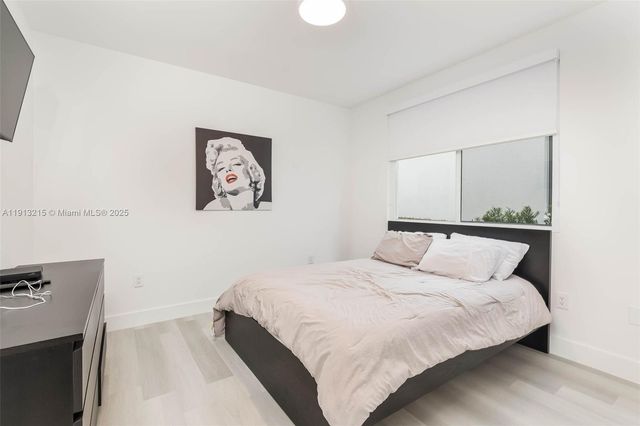 6745 NW 103rd Ave, Doral, FL 33178