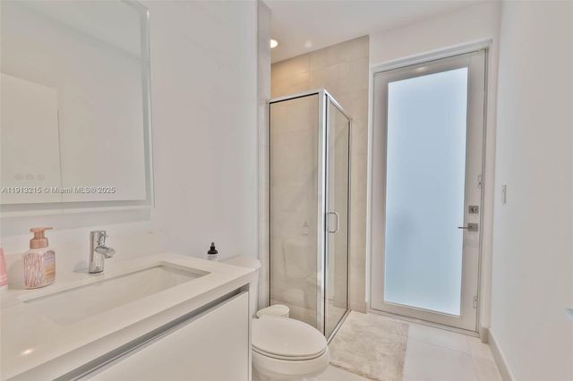 6745 NW 103rd Ave, Doral, FL 33178