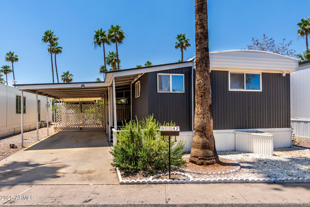 2050 W DUNLAP Avenue D42, Phoenix, AZ 85021