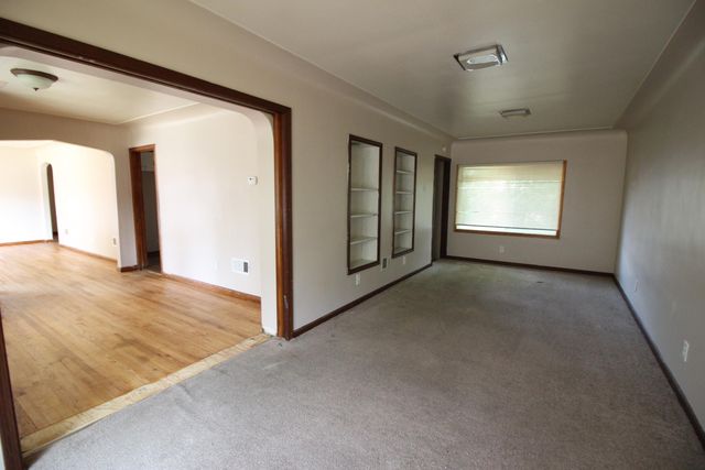 18243 Rosetta Avenue, Eastpointe, MI 48021