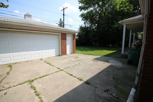 18243 Rosetta Avenue, Eastpointe, MI 48021