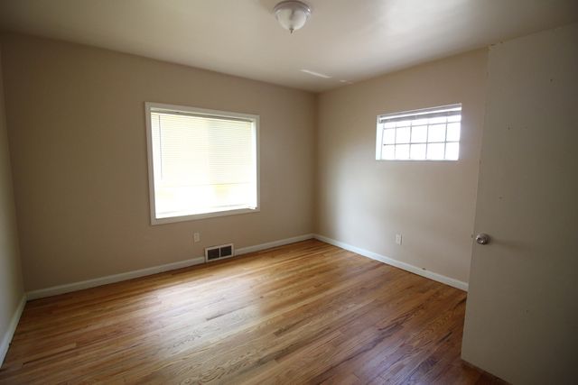 18243 Rosetta Avenue, Eastpointe, MI 48021